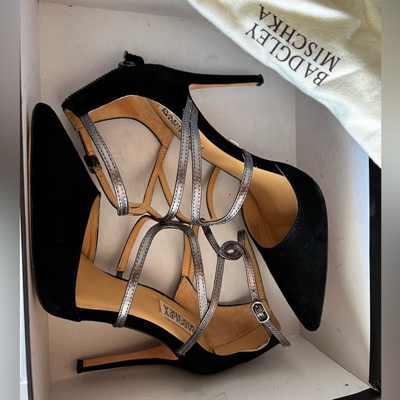 Badgley Mischka Black Suede Pumps - Picture 2 of 6